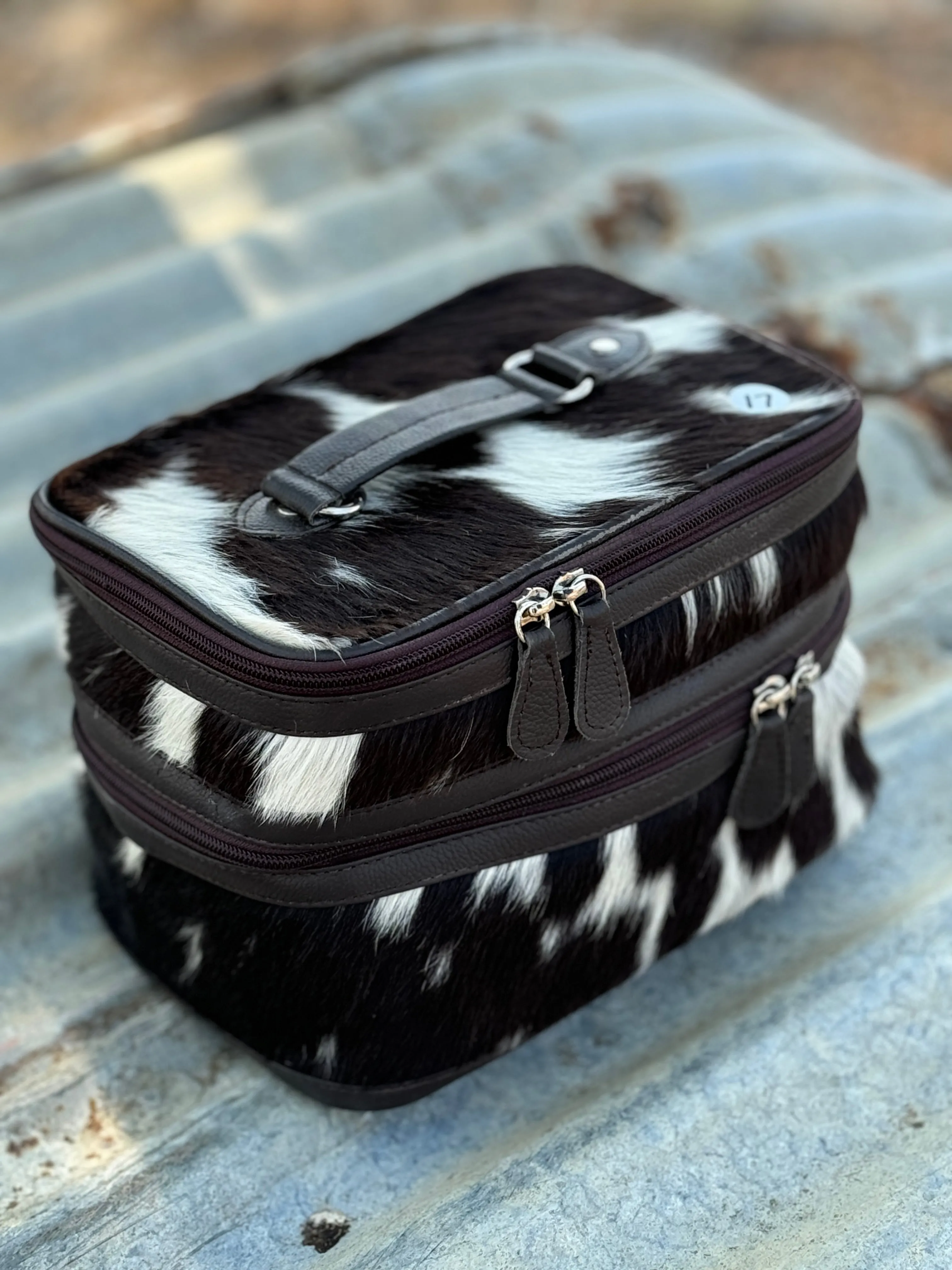 Cowhide Beauty Case #017 Brown