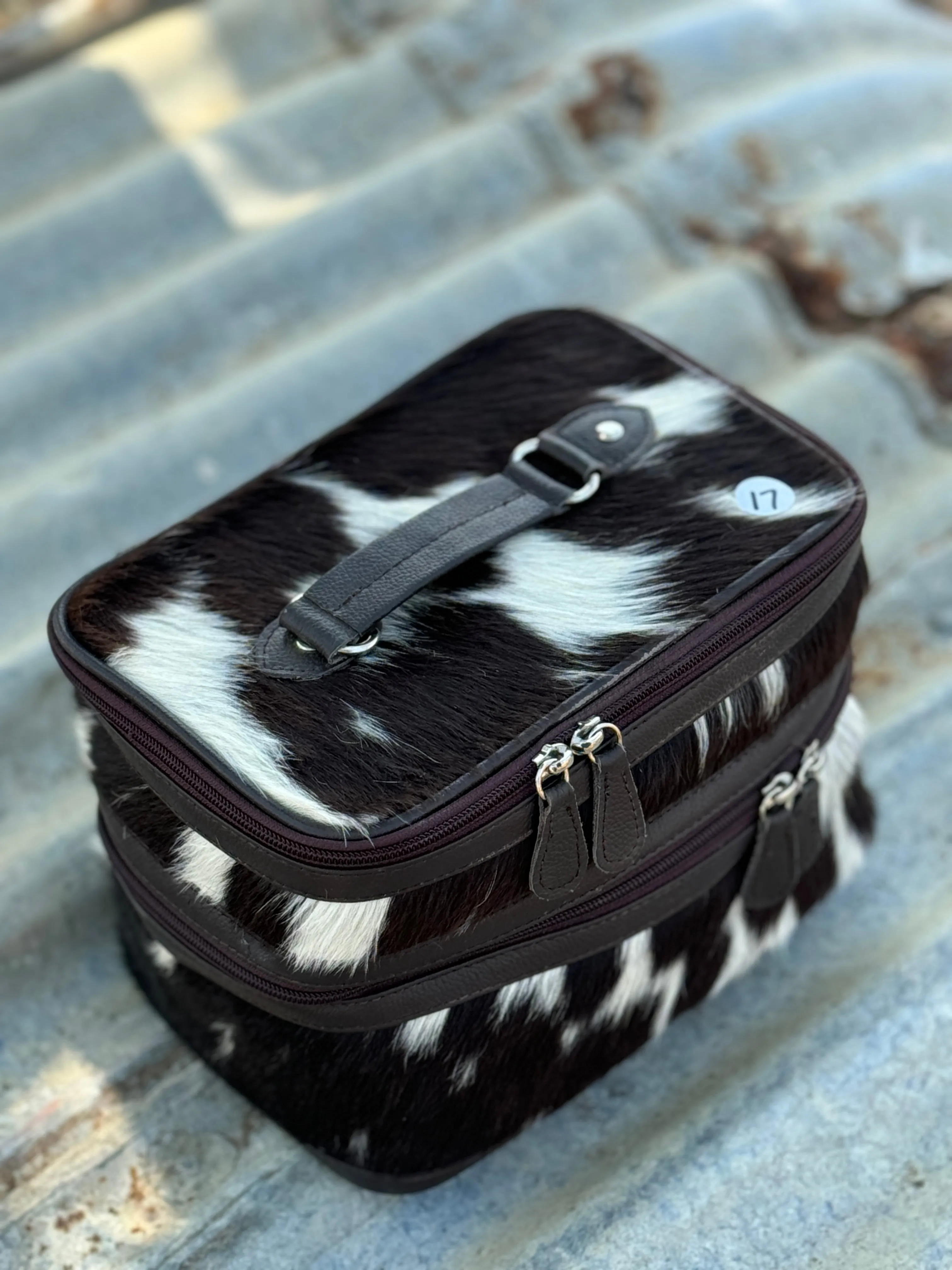 Cowhide Beauty Case #017 Brown