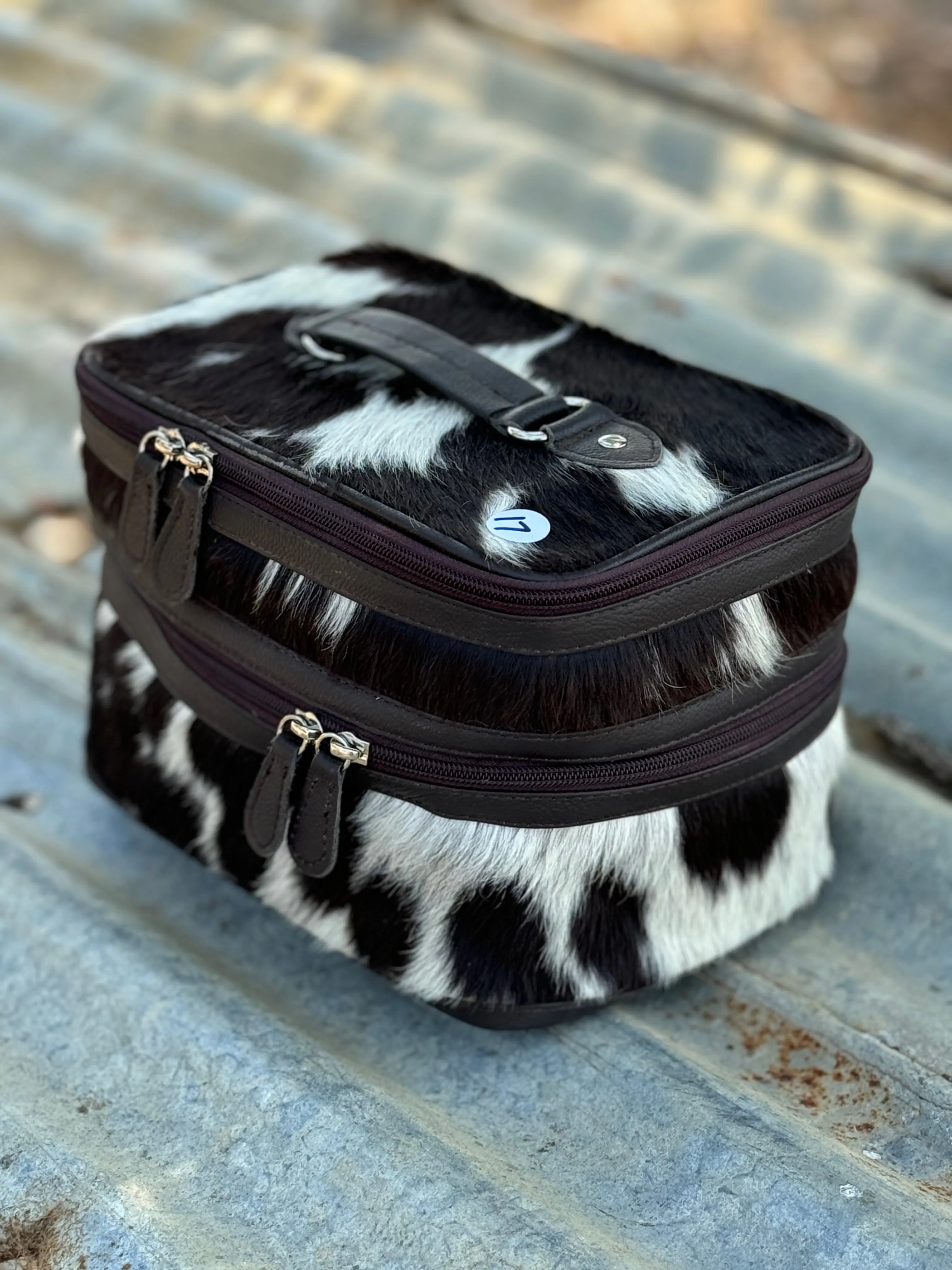 Cowhide Beauty Case #017 Brown