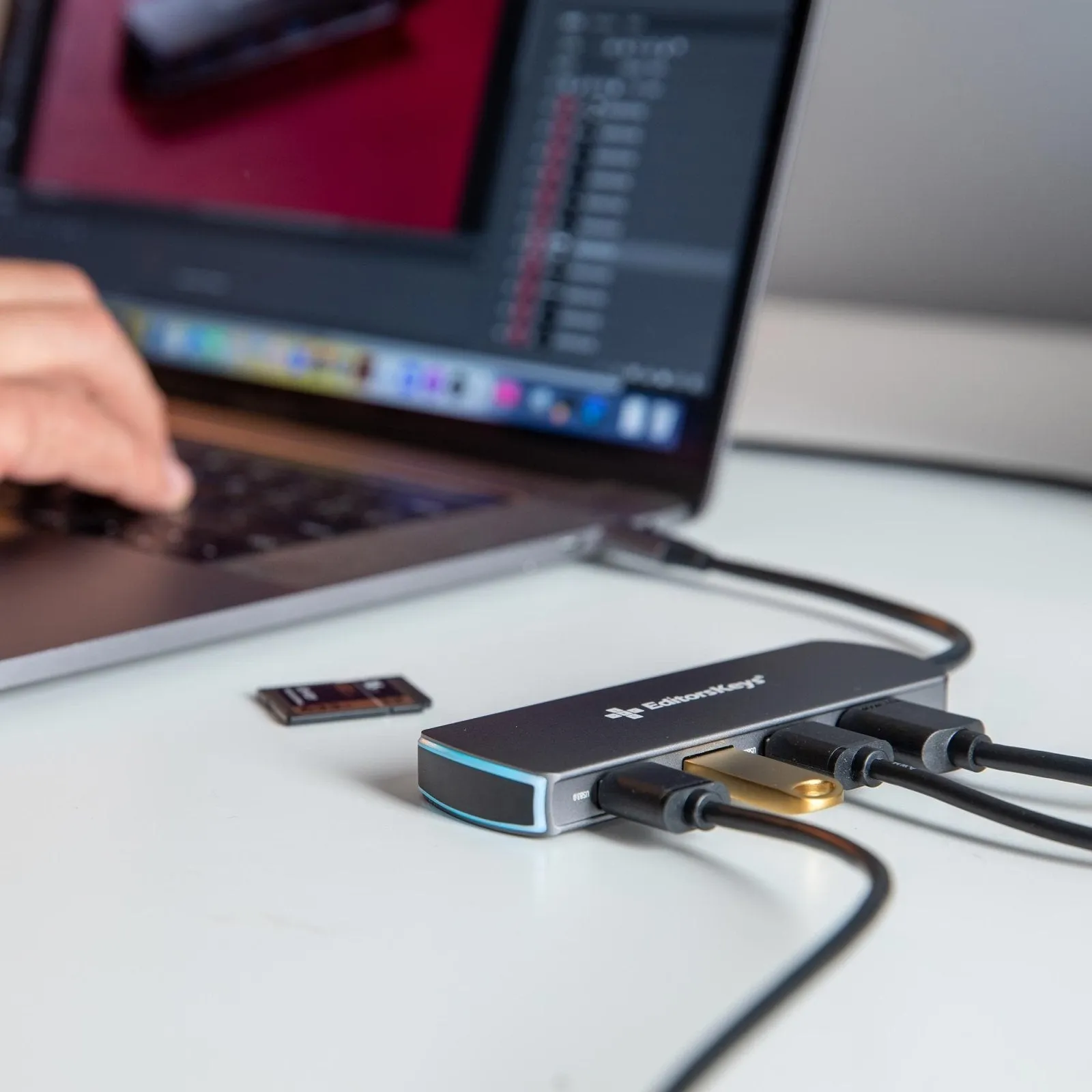 USB-C 8 in 1 Powered Microphone & Multi Adapter for Mac, PC and iPad